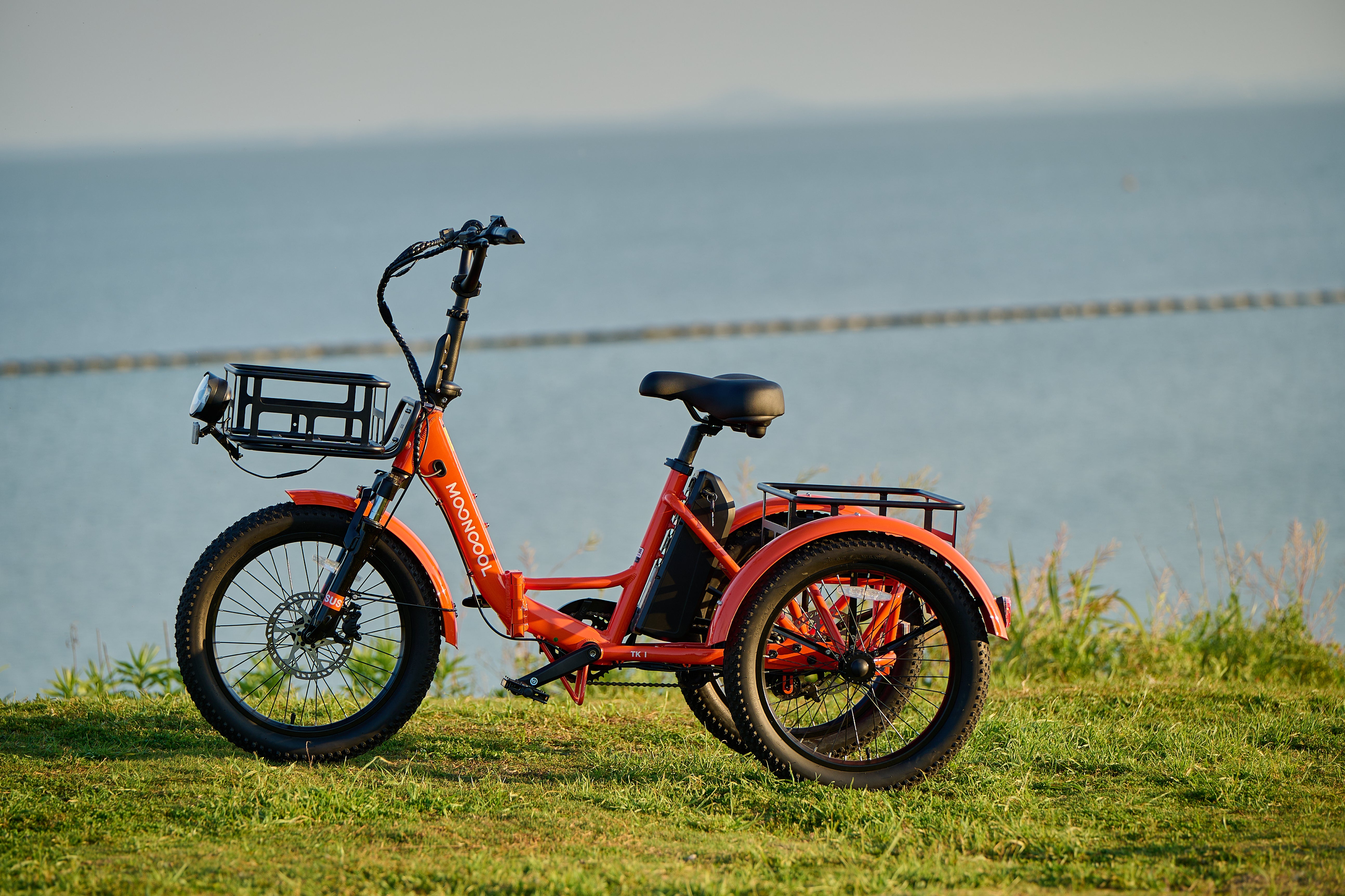 Up-Close with the Mooncool TK1 Folding Electric Trike